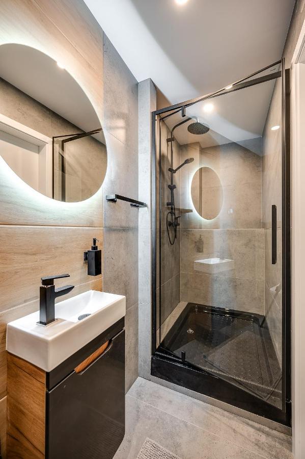 Loft House Apartment Studio Z Ogrodkiem 3 Rybnik  Ngoại thất bức ảnh